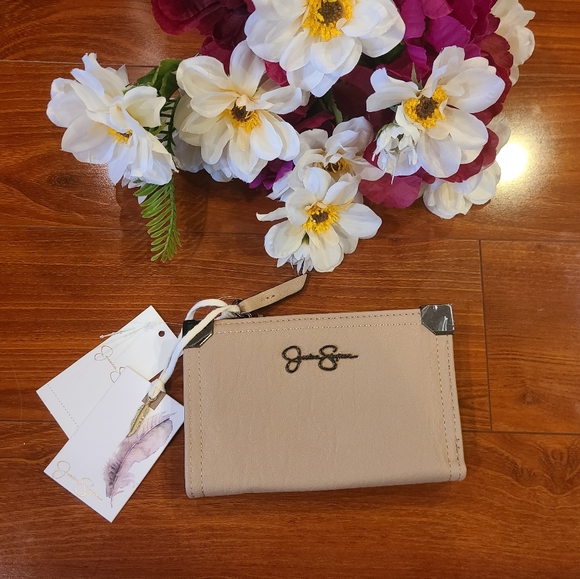 Jessica Simpson Beige Wallet - Picture 1 of 8